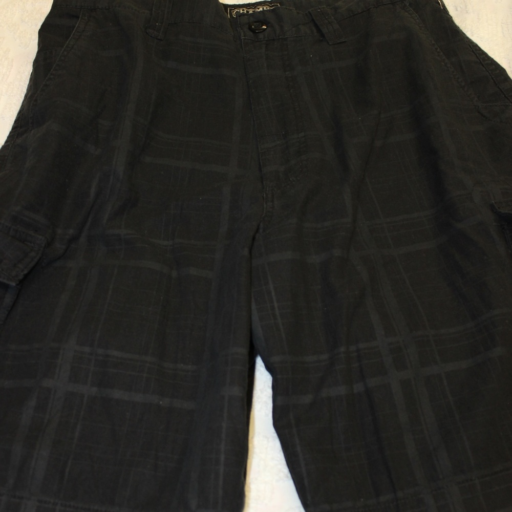 Champs Sports Men's Black & Gray Cargo Shorts - Picture 3 of 5